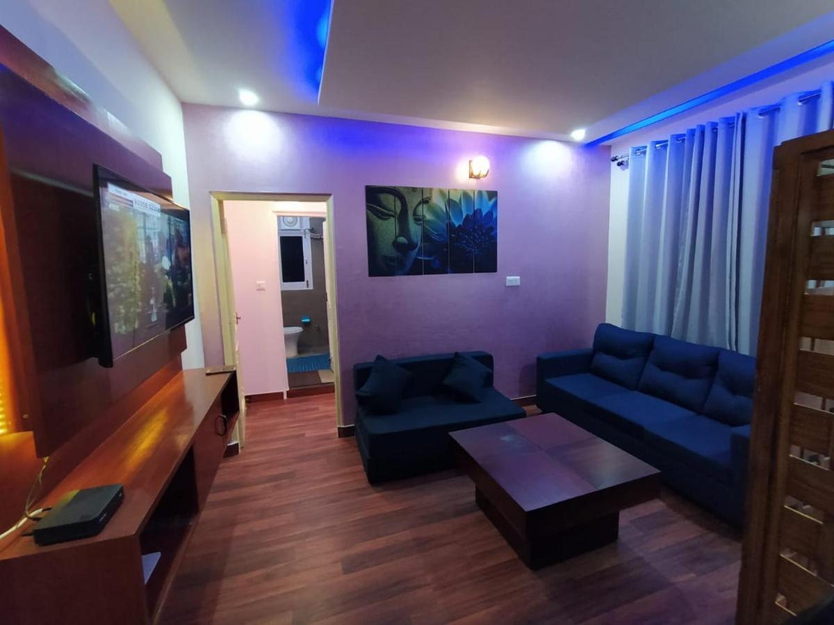 Deluxe Homestay Apartments With Kitchen In ชิมลา ภายนอก รูปภาพ