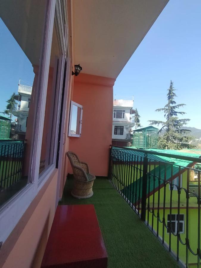 Deluxe Homestay Apartments With Kitchen In ชิมลา ภายนอก รูปภาพ