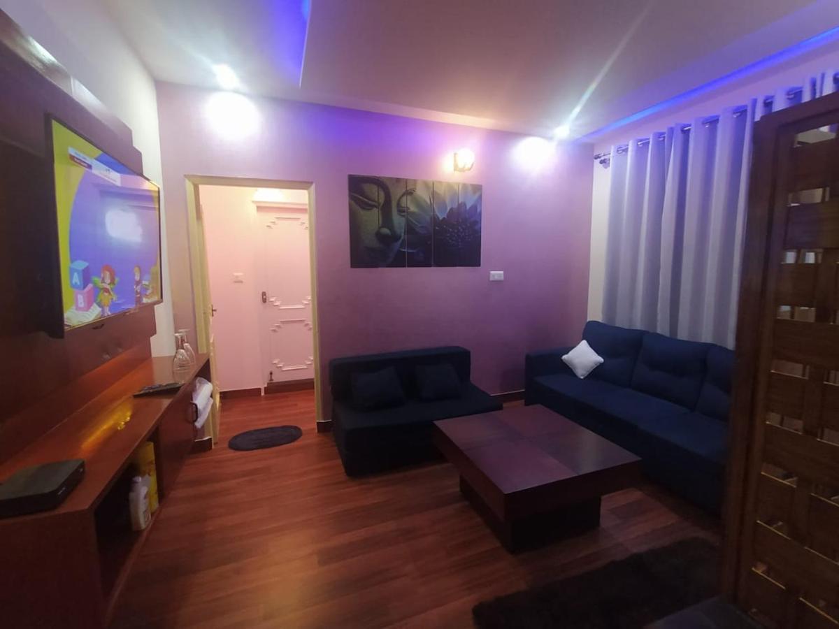 Deluxe Homestay Apartments With Kitchen In ชิมลา ภายนอก รูปภาพ